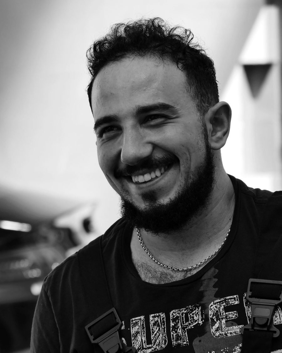 Osama Kharoub, KFZ-Meister und Inhaber der Werkstatt in Regenstauf